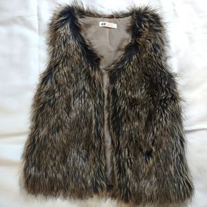 H&M Girls vest size 10-12